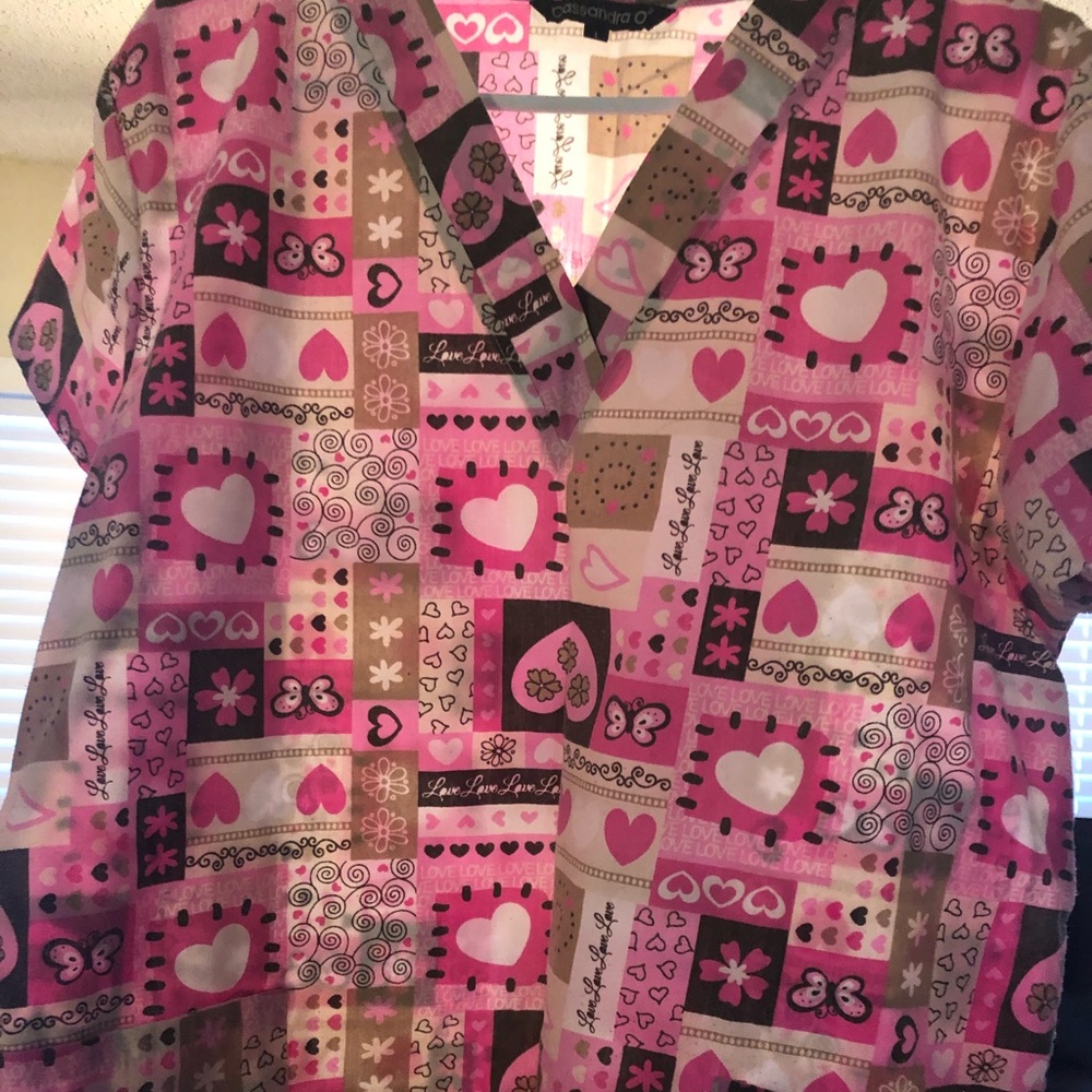 Scrub top